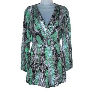 Ark & Co. NWT‎ Green Snake Print open back Romper Size small Cute Coquette